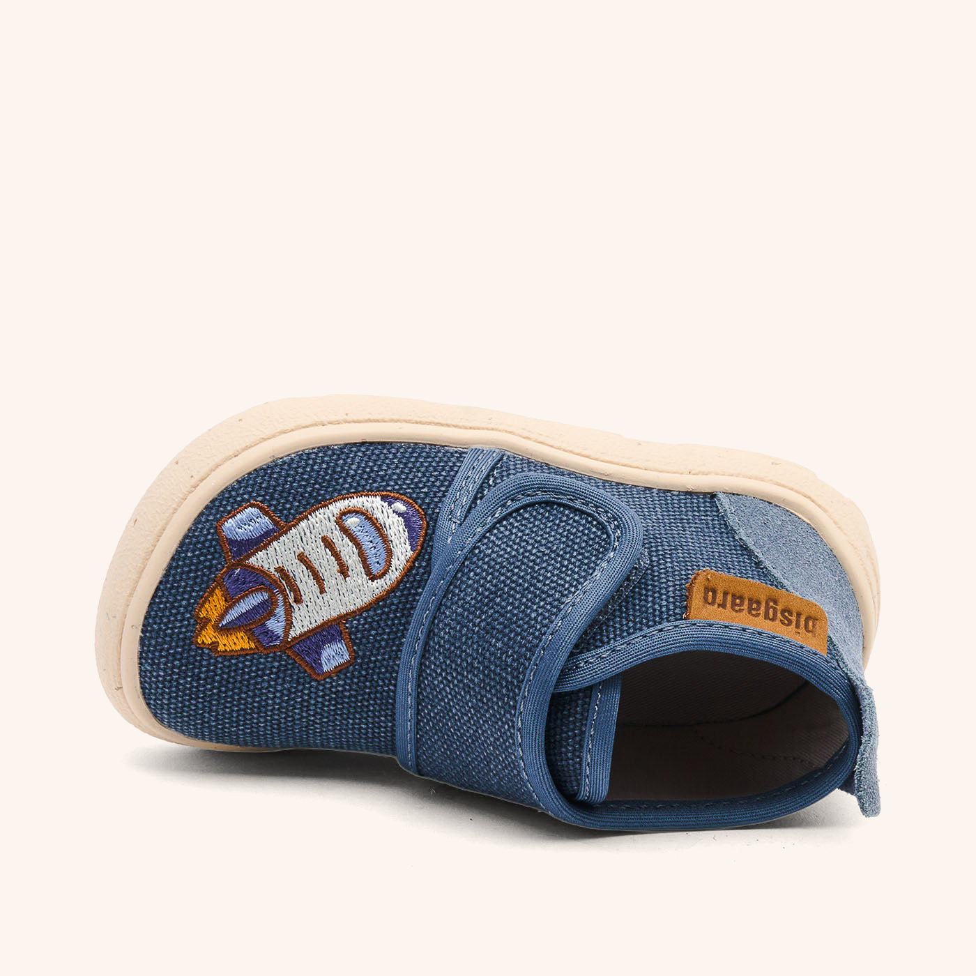 bisgaard barefoot basic to the moon