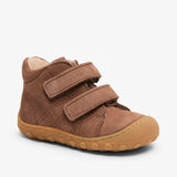 bisgaard barefoot hale v lamb brown