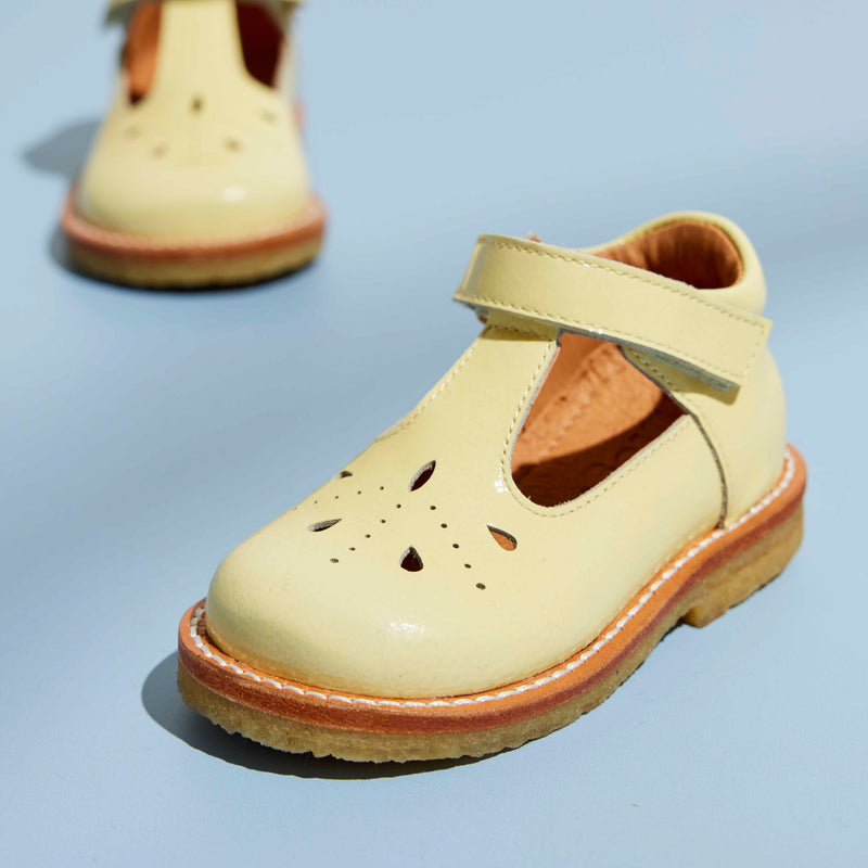 bisgaard noelle yellow patent