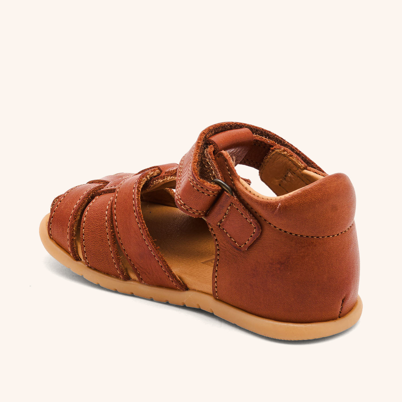bisgaard barefoot cooper brown